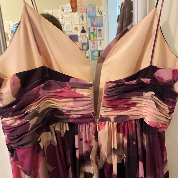 Formal Dress - Picture 3 of 6